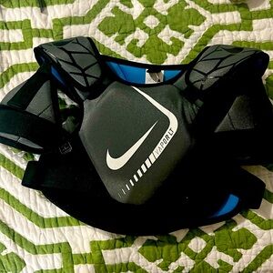 Nike VA port, LT youth, large lacrosse chest protector with shoulder pads